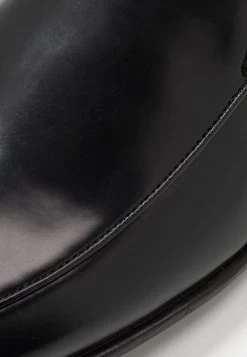 Pier One Prix Exclusifs Mocassins Chaussures De Ville Rond Homme 11 Pier One Prix Exclusifs Mocassins Chaussures De Ville Rond Homme -Pier One da0e67802c294a9a8d190ed27dfe6ee7