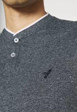 Pier One Polo Bon Rapport Coût-Efficacité T-shirts Col Tunisien Homme -Pier One e07ebdc9cacd4edcbc2ba5728f61a9d3