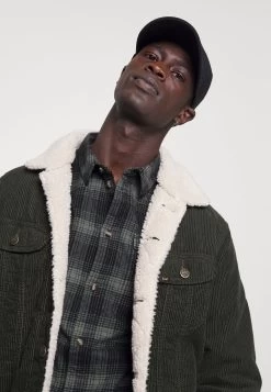 Excellente Qualité Pier One Chemise Chemises Col Kent Homme 11 Excellente Qualité Pier One Chemise Chemises Col Kent Homme -Pier One e2a617f68d87459583ef8041bb7656a1