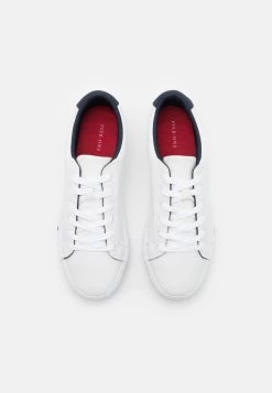 Pier One Prix Gelé UNISEX – Baskets Basses Baskets & Sneakers Rond -Pier One e363270db968472a8a56ad8c387295ba