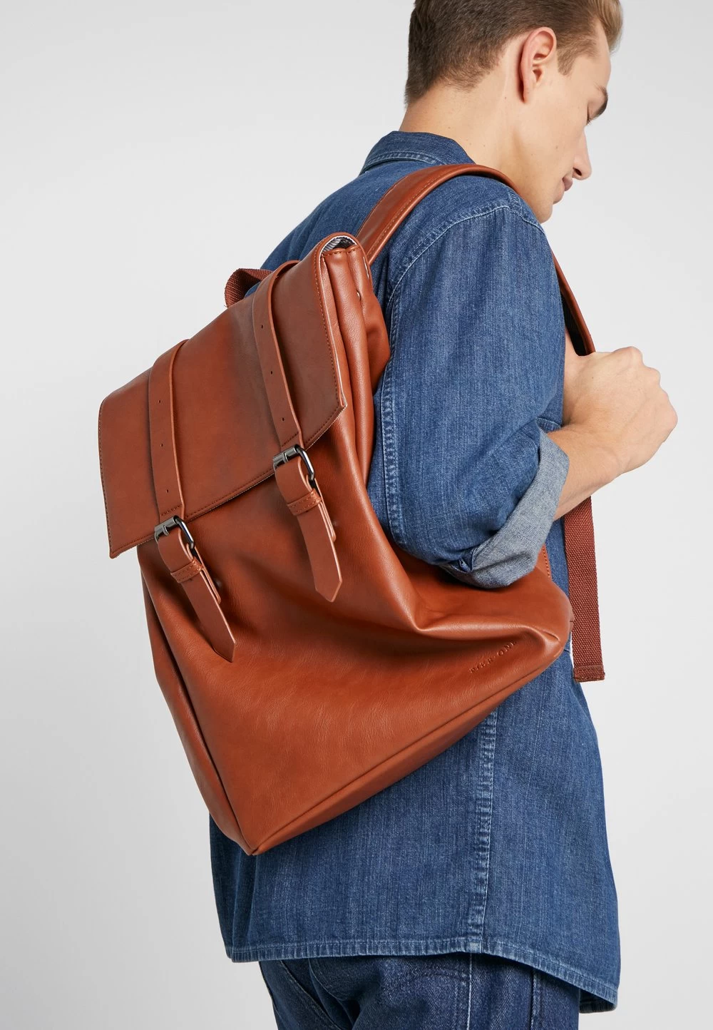 Discount En Ligne Pier One UNISEX – Sac à Dos Sacs Fermoir Aimanté 2 Discount En Ligne Pier One UNISEX – Sac à Dos Sacs Fermoir Aimanté – Image 2