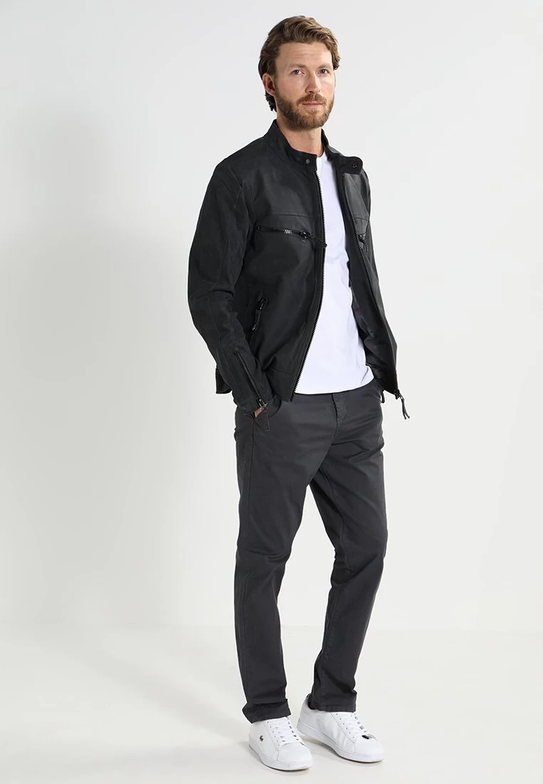 Pier One 2 PACK – T-shirt Basique Prix Bradés T-shirts Col Rond Homme 2 Pier One 2 PACK – T-shirt Basique Prix Bradés T-shirts Col Rond Homme – Image 2