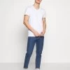 50% Off De Vente Pier One 5 PACK – T-shirt Basique T-shirts & Polos Col En V Homme