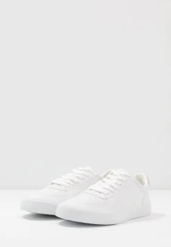 Pier One UNISEX – Baskets Basses Assurance De L’Authenticité Sneakers Rond -Pier One f227a831f5e2440bbc68787c850d69bf