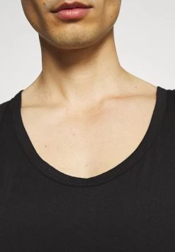 Prix De Rêve Pier One 2 PACK – Débardeur T-shirts Encolure Large Ronde Homme -Pier One f3d1ada079864c7baa9fbbf8eb9541e2