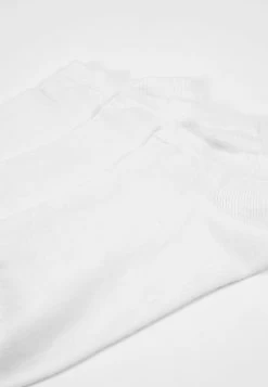 50% Off De Vente Pier One 3 PACK – Chaussettes Sous-vêtements & Chaussettes Couleur Unie Homme -Pier One f4464a34f9b1430591e5f4f881be0109