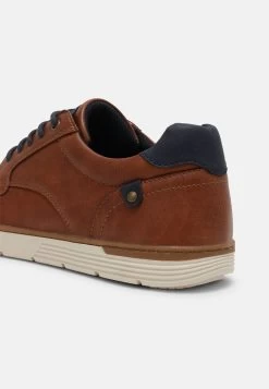 Pier One Baskets Basses Haute Qualité Sneakers Rond Homme -Pier One f6b8ed04e9674737841369e9f36313f4