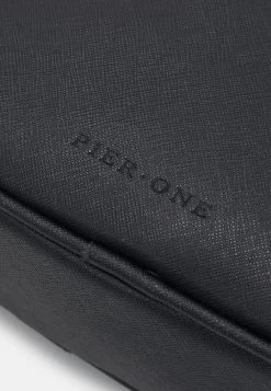 Pier One UNISEX – Sac Bandoulière Prix Distinctifs Sacs Fermeture éclair -Pier One f832064f585a442fa550d64b5a283490
