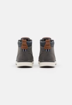 Pier One Baskets Montantes Discount En Ligne Baskets & Sneakers Rond Homme -Pier One f8e6b3c8e74e40a1a0bf565728346dff