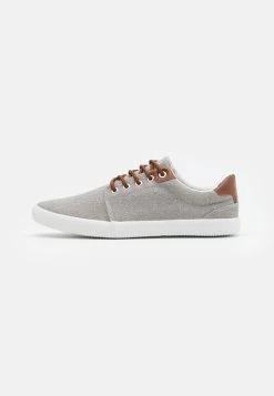Prix Avantageux Pier One UNISEX – Baskets Basses Sneakers Rond 22 Prix Avantageux Pier One UNISEX – Baskets Basses Sneakers Rond -Pier One fa3455bcb8014f2fa0b8ab23f1a9bc93 1