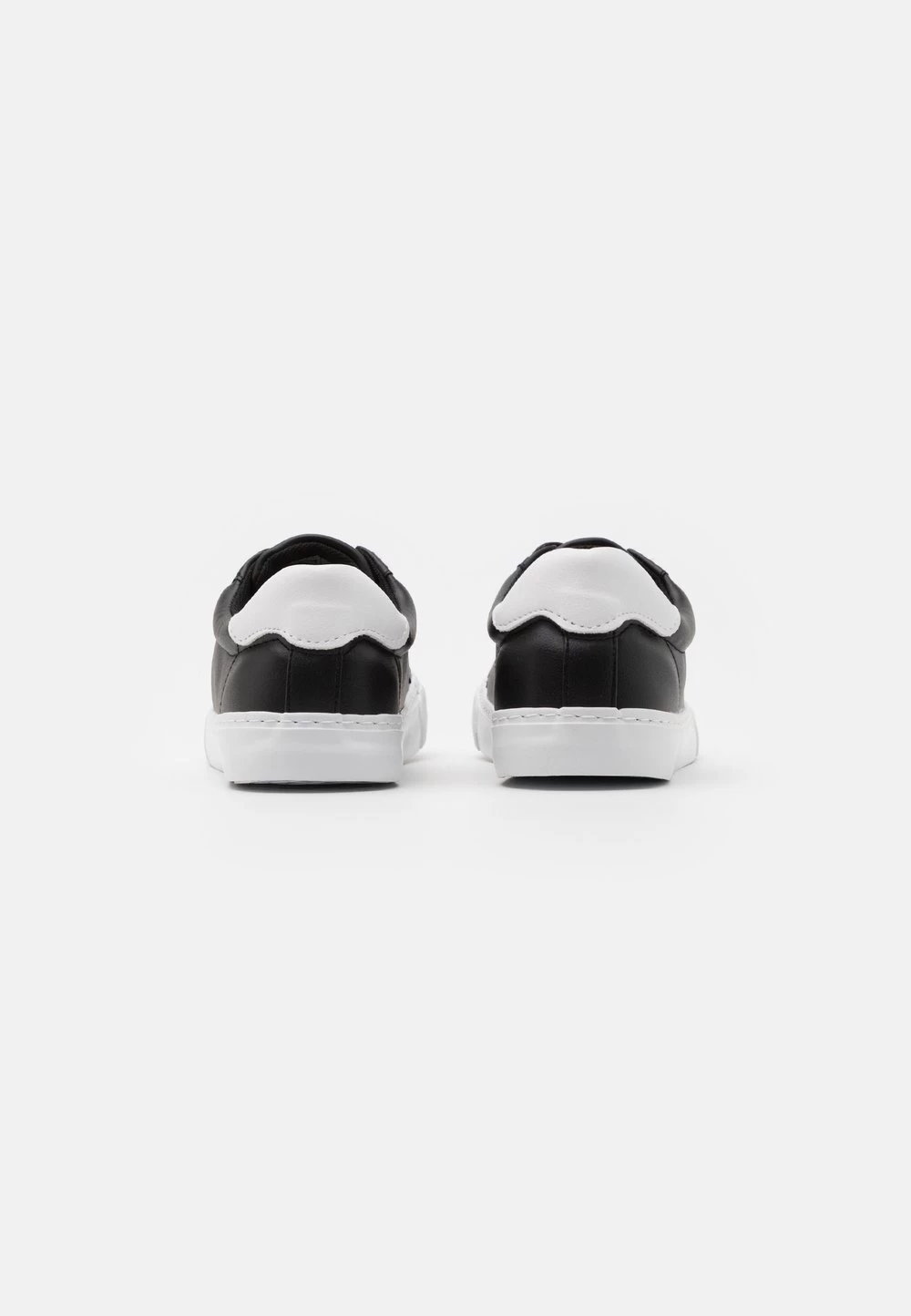 Vendre-Réclame Pier One UNISEX – Baskets Basses Sneakers Rond 3 Vendre-Réclame Pier One UNISEX – Baskets Basses Sneakers Rond – Image 3