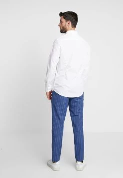 Pier One 2 PACK – Chemise Classique Prix Usine Costumes & Cravates Col Kent Homme 11 Pier One 2 PACK – Chemise Classique Prix Usine Costumes & Cravates Col Kent Homme -Pier One fe3882eaf28b48838ea76cbb4b0ad904